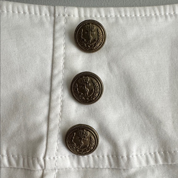NEW white skirt size XS with gold buttons - Picture 12 of 12